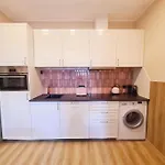 Magnolia Pink Studio New And Fully Equipped