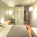 Appartement Spacious In Brussels, Large Private Garden *
