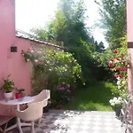 Appartement Spacious In Brussels, Large Private Garden