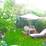 Spacious In Brussels, Large Private Garden Appartement *
