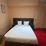 La Bourse Hotel