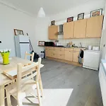 Renove Et Radieux A Bruxelles