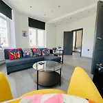 Renove Et Radieux A Brussel