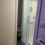 Petit Studio Tres Bien Situe