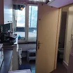 Petit Studio Tres Bien Situe