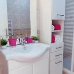 Private Centre Apartment *