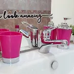 Private Centre Apartment *