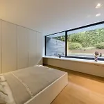 Luxurious 1000m2 With Garden And Pool Villa Brussel