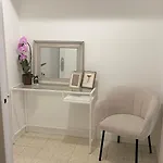 Charming Two Bedroom Flat - Nato - Appartement