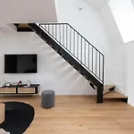 Spacious Duplex 1Bd Room - Ch7