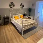 Superbe Appartement Full Equipe Avec Une Cour Exterieur