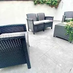 Superbe Appartement Full Equipe Avec Une Cour Exterieur