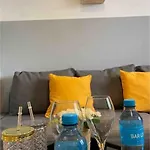 Superbe Full Equipe Avec Cour Exterieur Appartement
