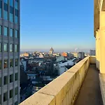 Lovely Loft In Panoramic View!