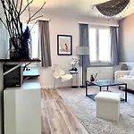 Apartment Close To Nato *