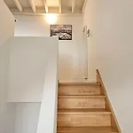 Apartment Blu Shell House