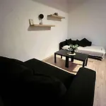 Lumineux Appartement- Quartier Louise