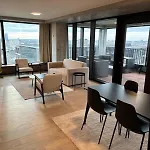 Luxurious Apartment In City Center