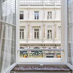 Apartment In The Hyper-Center