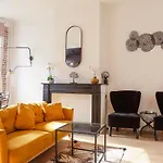 Absolute Charm 3 Bedroom 3 Bathroom With Ac Eu District