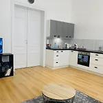 Appartement Calme Et Lumineux A Uccle *