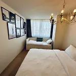 Penthouse Grand Place - 2Bd - 200Sqm Terrace