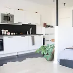 Cozy Apartment - Super Central