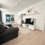 Fully Furnished And Modern Flat - Brussels Center