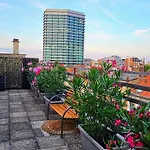 Studio Penthouse Lumineux Avec Grande Terrasse De 40M2