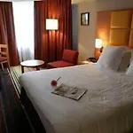 New Charlemagne Hotel