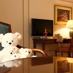 Le Plaza Hotel 5*