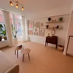 Gasthuis With Ensuite&garden *