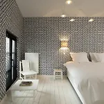 La Maison Haute Guesthouse