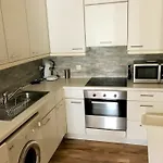 Bright And Modern Apartment With One Bedroom In The City Center Of Bru