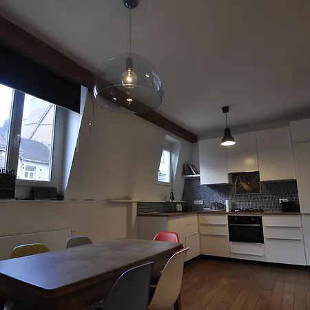 Trendy Penthouse Flat Apartment *