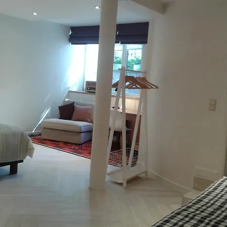 Bed & Breakfast The Nest Brussels