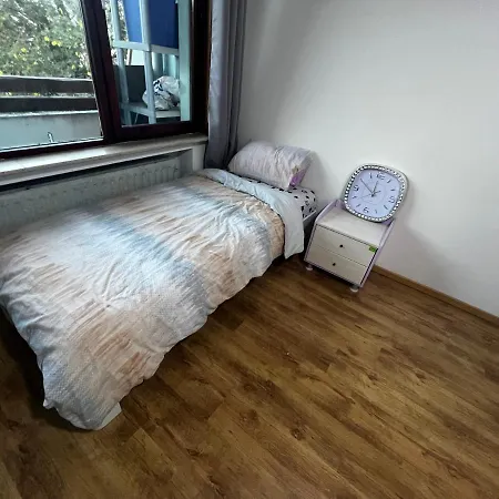 Apparemment Apartment