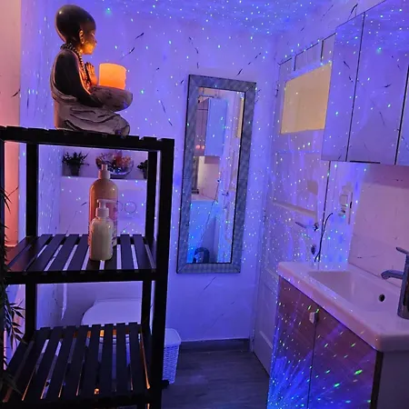Homestay Zen Palais Exposition *