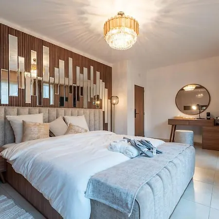 Luxueux 5 Apartment