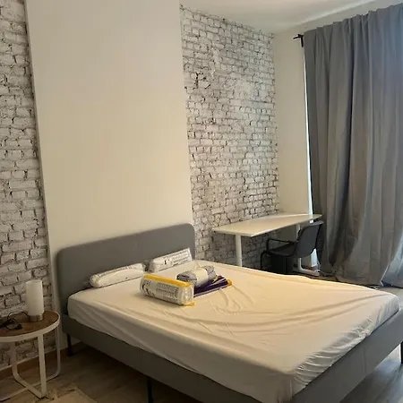 Exceptional 600 M2 Spacious 12bd 12ba Villa *