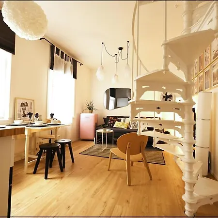 Apartment Bold And Beautiful Duplex In Central Brussels