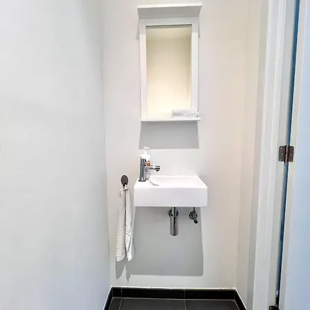 Spacious Loft Instant Favourite Up To 4 Guests Comfort & Style In Apartment *