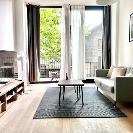 Spacious Loft Instant Favourite Up To 4 Guests Comfort & Style In Apartment *