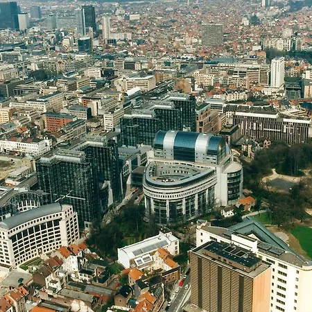 Parlement Europeen Apartment *
