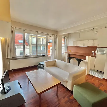 Parlement Europeen Apartment *