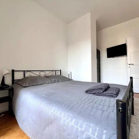 Cozy For 9 Guests Midi Station
