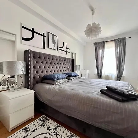 Apartment Cozy For 9 Guests Midi Station Brussels