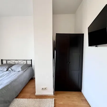 Cozy For 9 Guests Midi Station
