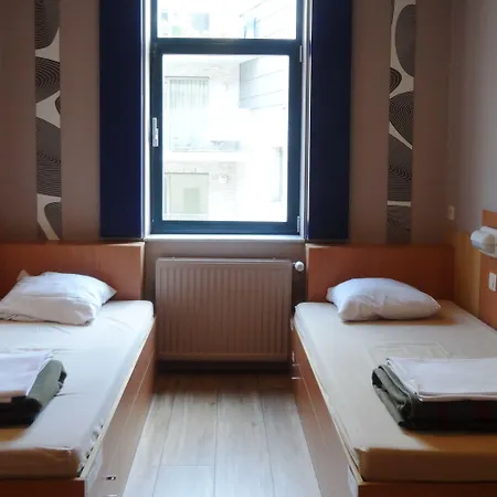 Sleep Well Youth * Brussels