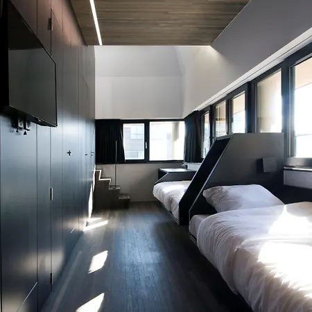 Sleep Well Youth Hostel